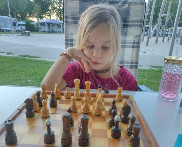 doe alstublieft niet Dhr Kinderen Je kind leren schaken; wanneer en hoe? -